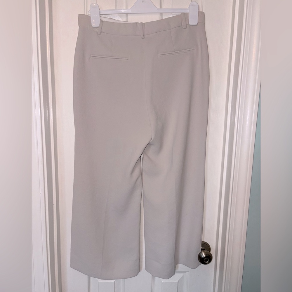 Aritzia Effortless Wilfred Cropped Crepette pant - Picture 3 of 5